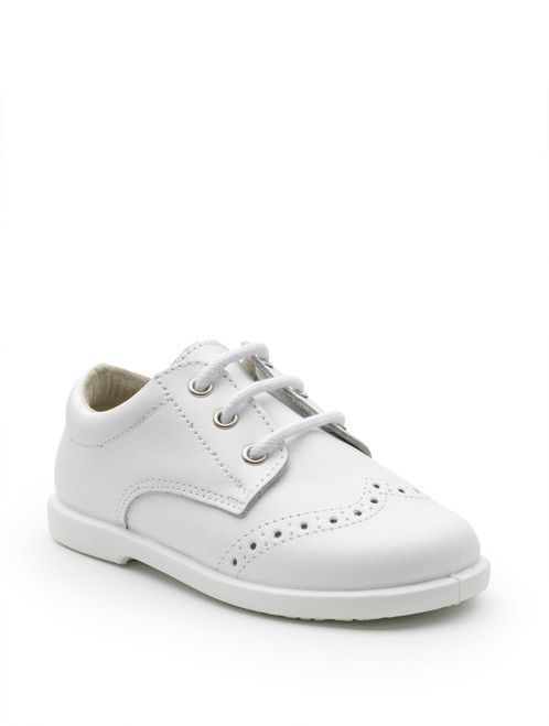 Xiquets baby boys white shoes