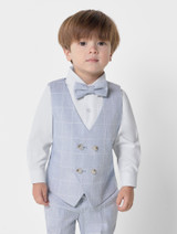 Spring wedding outfit