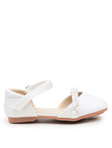 white pearl shoe